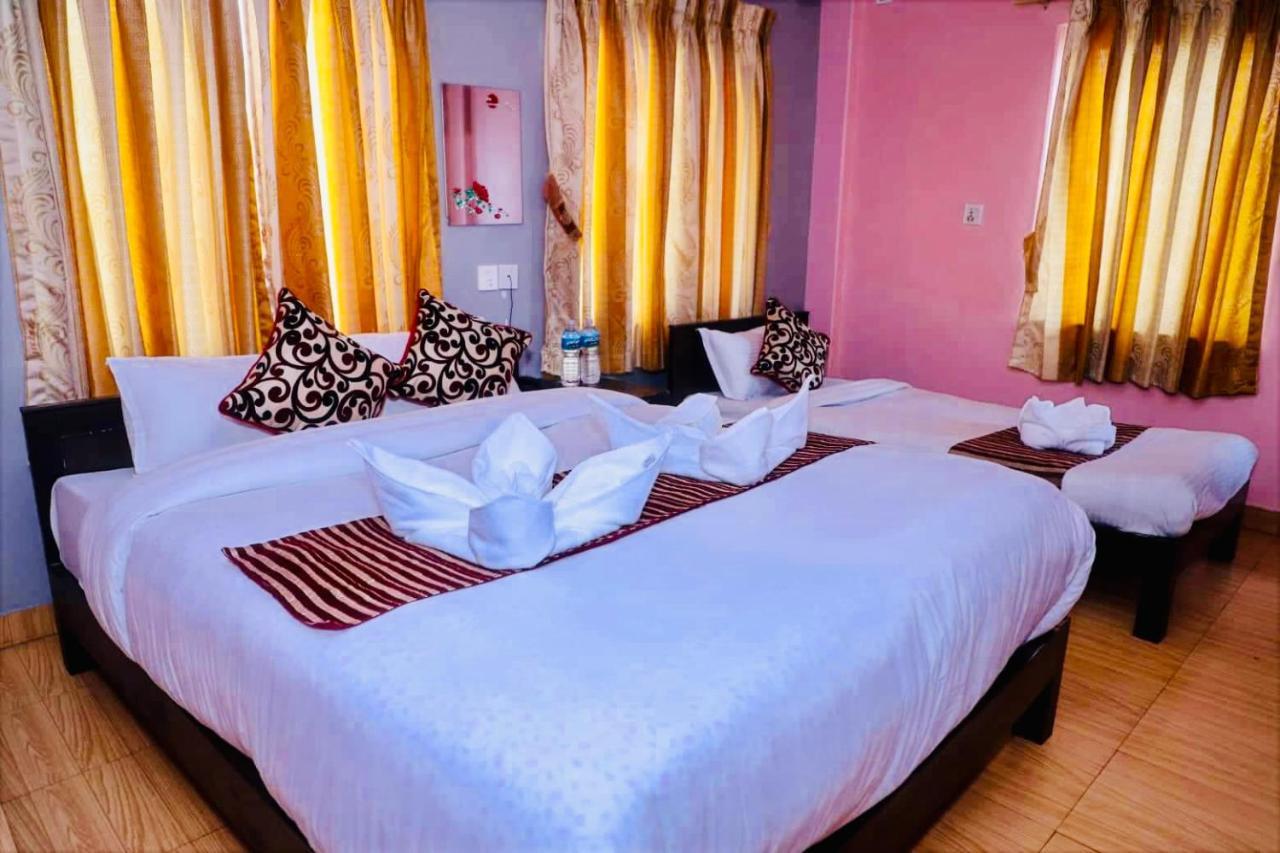 Hotel Donosti Pokhara Exterior foto